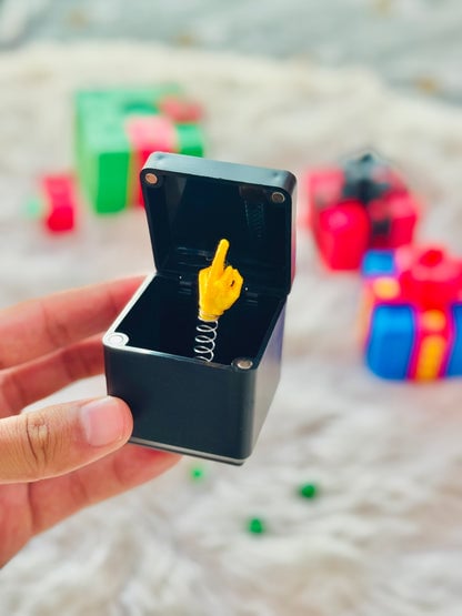 🎁 The Prank Box – Hilarious Screw Challenge with Middle Finger Surprise 🤪🖕 Perfect Gag Gift for All Occasions!